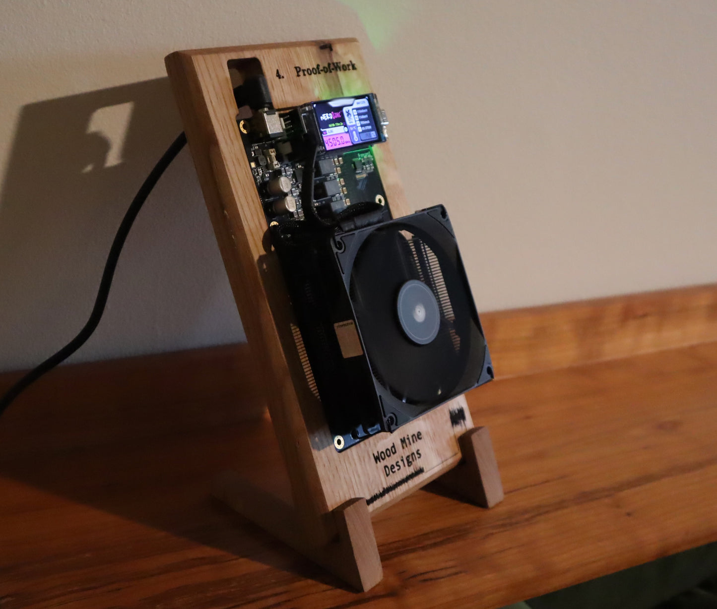 White Oak NerdQaxe++ Stand